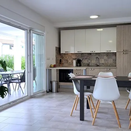 Σπίτι διακοπών Aria Mit Pool, In