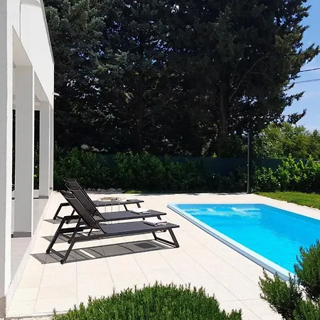 Holiday home Aria Mit Pool, In Filipana
